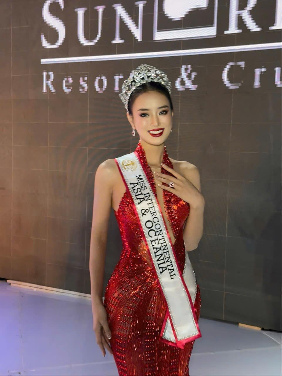 Khanh Linh wins third runner-up title at Miss Intercontinental 2024